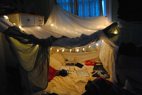 Build An Adult Sized Pillow Blanket Fort Before I Die