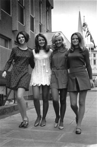 classic-mod-female-outfits