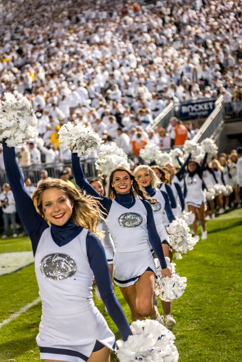 variabel Afgeschaft mat Penn State Whiteout Game | Rachel's Passion Blog