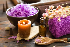 massage-aromatherapy_130142111